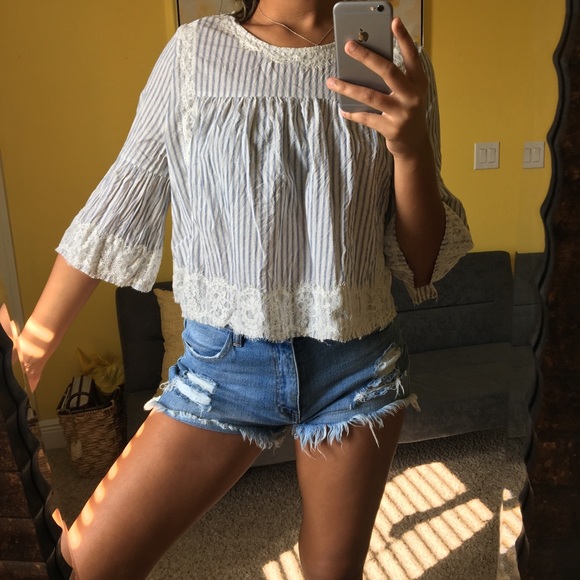 Mid sleeved blouse - Picture 2 of 7